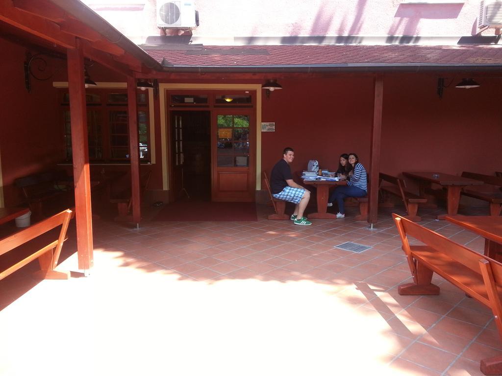 Europa Hostel בפורטורוז מראה חיצוני תמונה